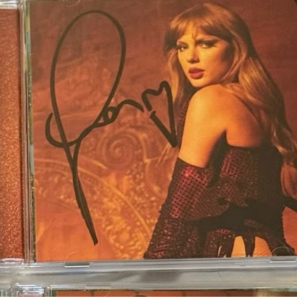 The Life of a Showgirl CD with Signed Photo Insert (NWT) - Picture 5 of 5